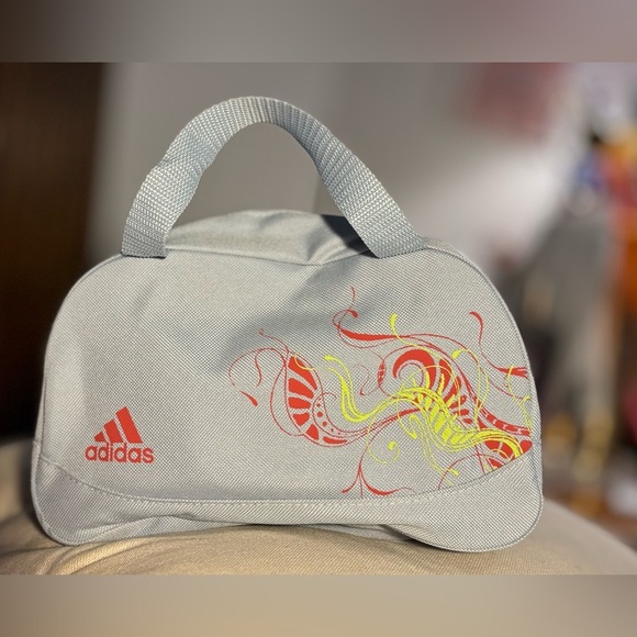 Adidas Cosmetic Duffle Bag! - Picture 5 of 9